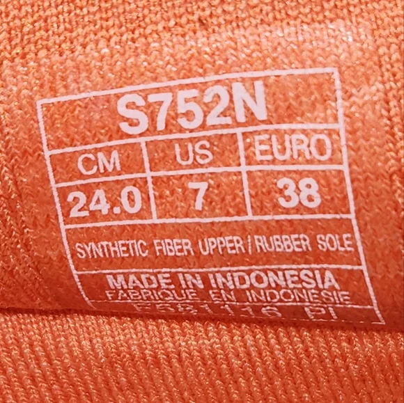 ASICS - F - GEL-FIT TEMPO 3 SHOE Women's Sz 7 - Picture 8 of 9